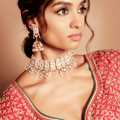 Diya Choker