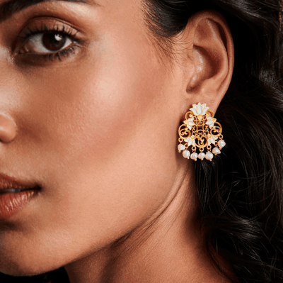 GLORY LOTUS STUD EARRINGS